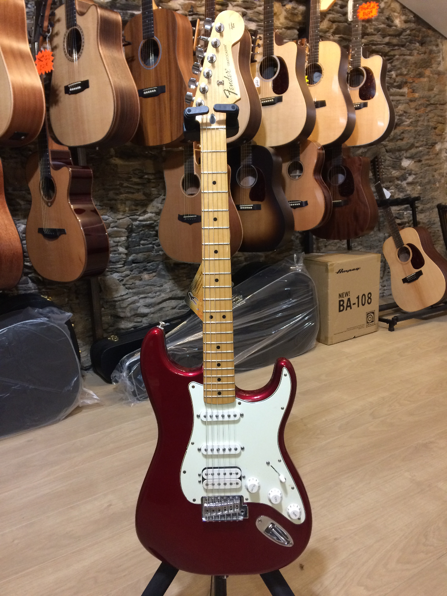 FENDER STRAT MEX HSS 2011 MN CAR FENDER STRAT MEX HSS 2011 MN CAR