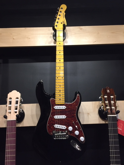 G&L TLEGBKM G&L TLEGBKM